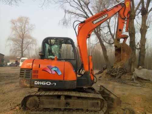 北京出售转让二手7500小时2010年斗山DX60挖掘机