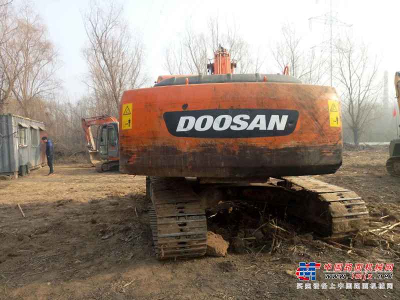 北京出售转让二手6800小时2009年斗山DH220挖掘机