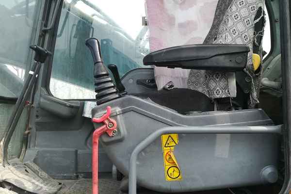山东出售转让二手6500小时2011年沃尔沃EC210BLC挖掘机