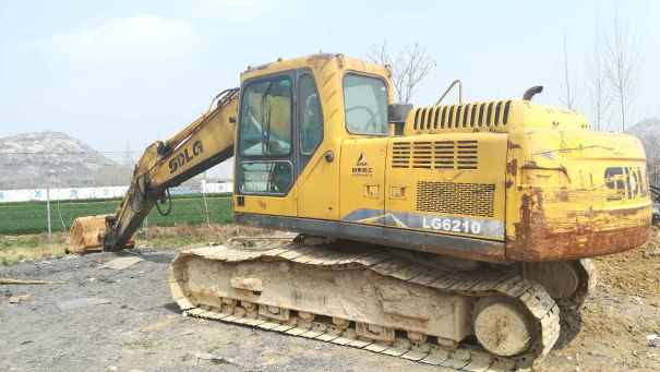 山东出售转让二手6000小时2010年临工LG6210挖掘机