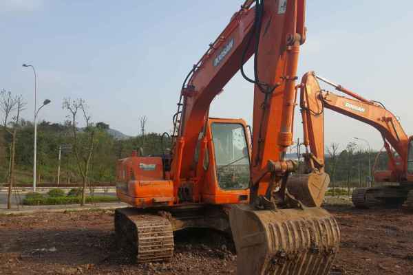 重庆出售转让二手7685小时2012年斗山DH150LC挖掘机