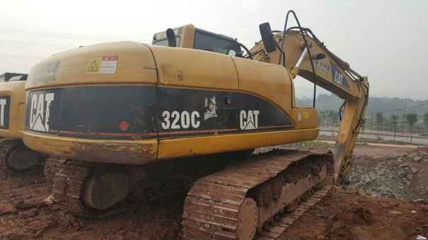 重庆出售转让二手17860小时2006年卡特彼勒320C挖掘机