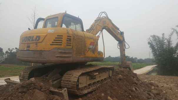 重庆出售转让二手3700小时2011年沃得重工W285挖掘机