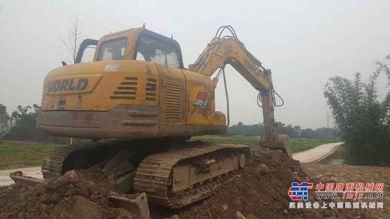 重庆出售转让二手3700小时2011年沃得重工W285挖掘机