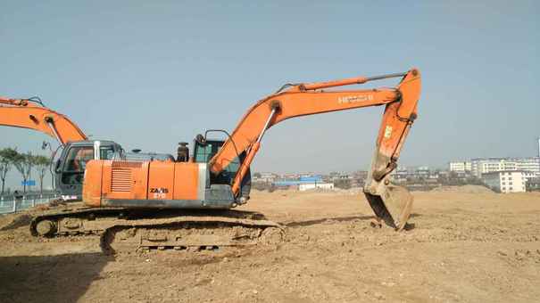 山西出售转让二手7200小时2010年日立ZX240挖掘机