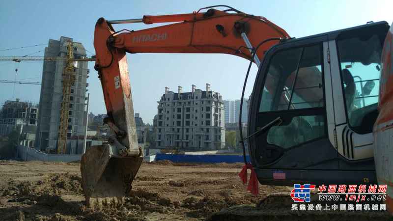 山西出售转让二手7200小时2010年日立ZX240挖掘机