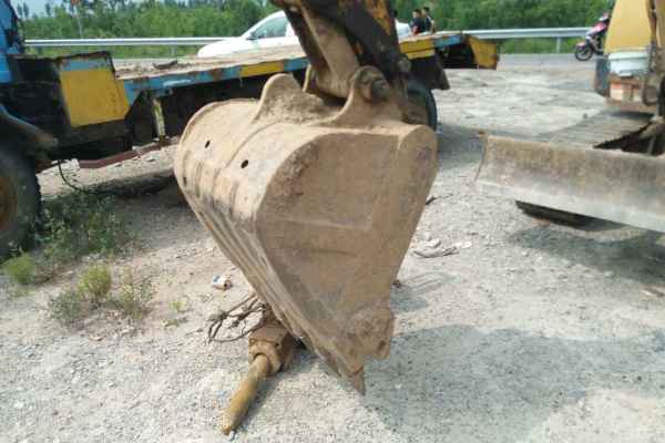 山西出售转让二手6500小时2011年柳工CLG906C挖掘机