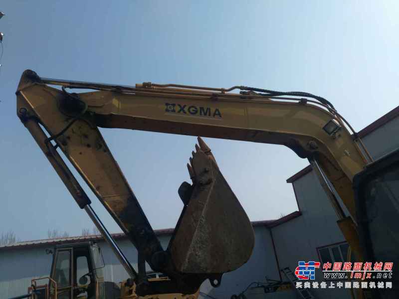 黑龙江出售转让二手3000小时2011年厦工XG808挖掘机
