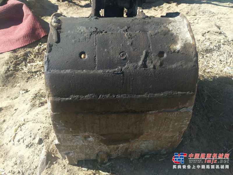 黑龙江出售转让二手10400小时2012年竹内TB180挖掘机