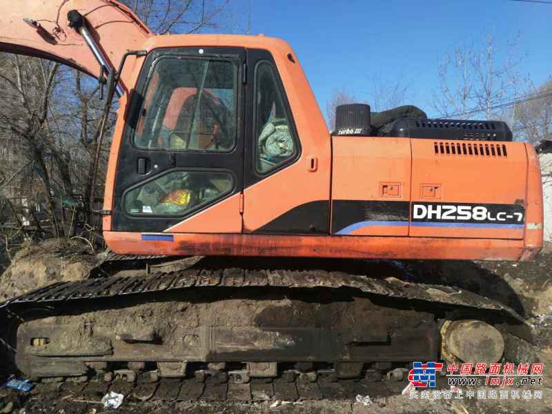 黑龙江出售转让二手15000小时2010年斗山DH225LC挖掘机