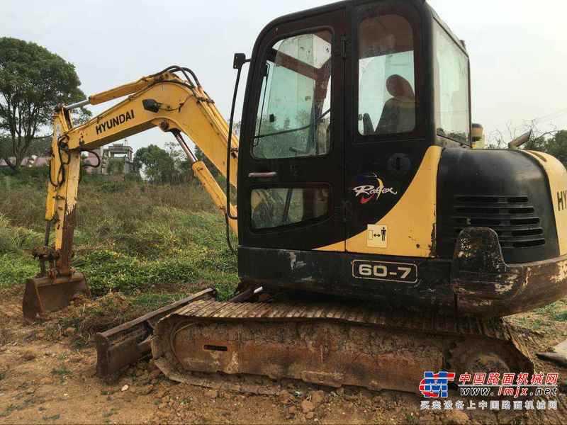 江西出售转让二手7821小时2010年现代R60挖掘机