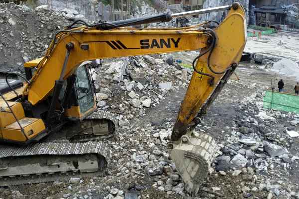 重庆出售转让二手9000小时2011年三一重工SY215C挖掘机