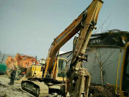 甘肃出售转让二手20000小时2007年现代R215挖掘机