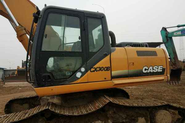 四川出售转让二手5500小时2010年凯斯CX300B挖掘机