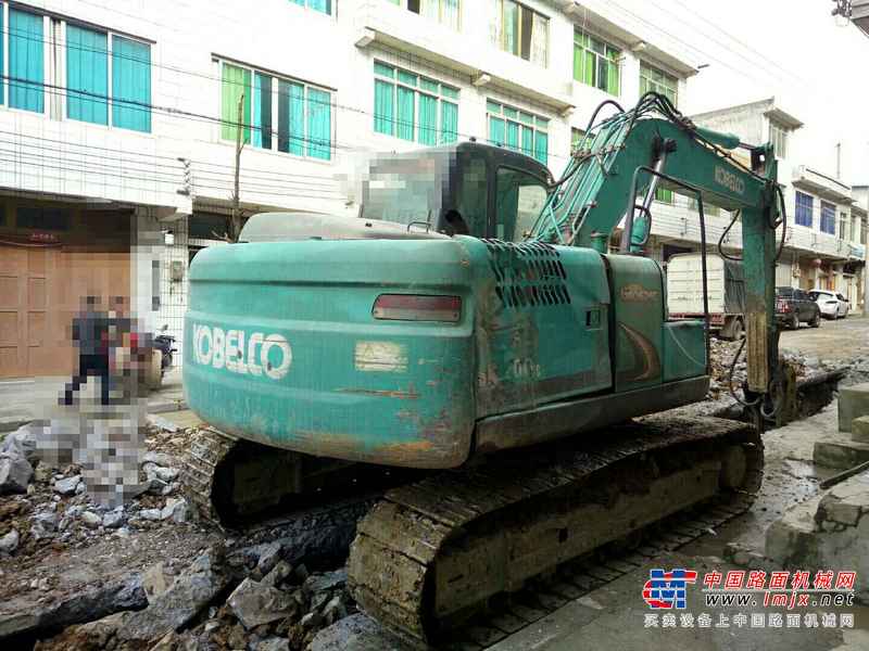 贵州出售转让二手7535小时2009年神钢SK140挖掘机
