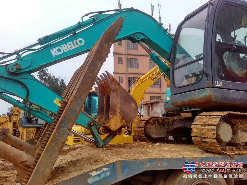 广东出售转让二手7500小时2011年神钢SK75挖掘机