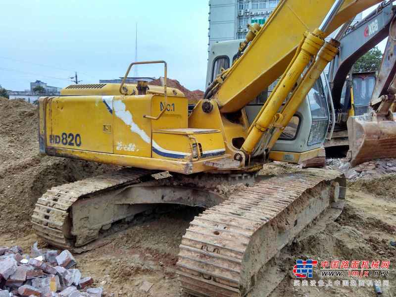 广东出售转让二手5000小时2007年加藤HD820E挖掘机