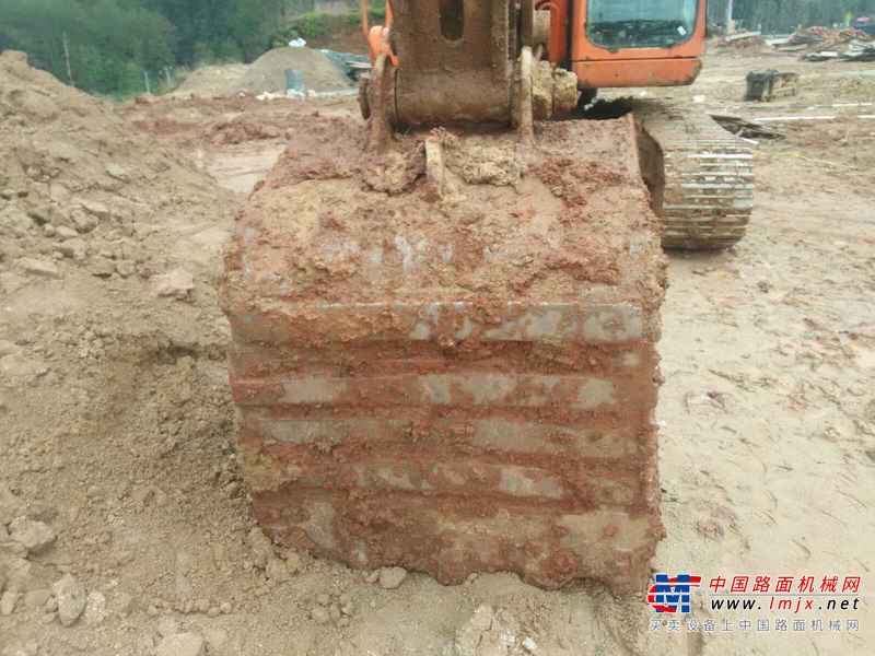 江西出售转让二手12500小时2010年斗山DH220挖掘机