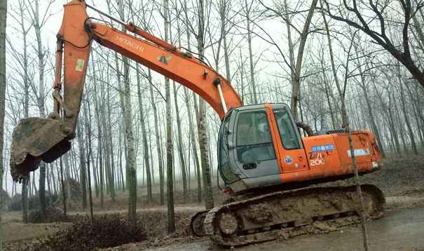 山东出售转让二手9960小时2004年日立ZX200挖掘机