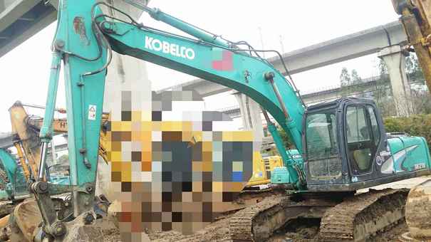 广西出售转让二手9000小时2011年神钢SK210LC挖掘机