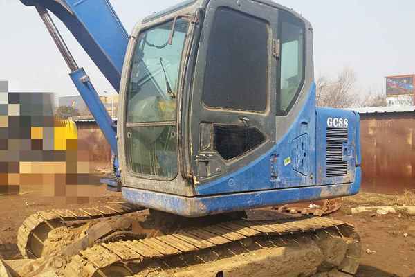 山东出售转让二手4200小时2013年山重建机GC88挖掘机