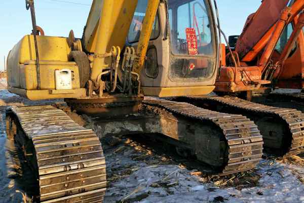 黑龙江出售转让二手15000小时2004年住友SH200Z3挖掘机