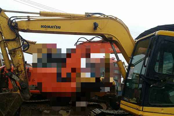 广西出售转让二手8000小时2010年小松PC70挖掘机