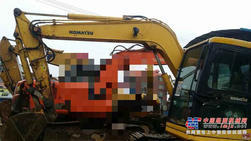 广西出售转让二手8000小时2010年小松PC70挖掘机