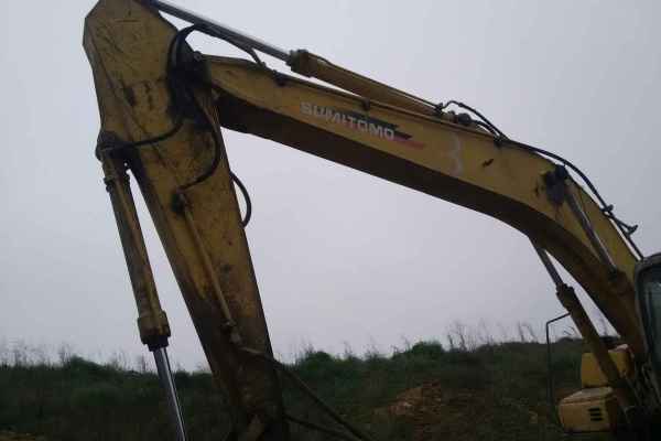 湖南出售转让二手19000小时2004年住友SH200A3挖掘机