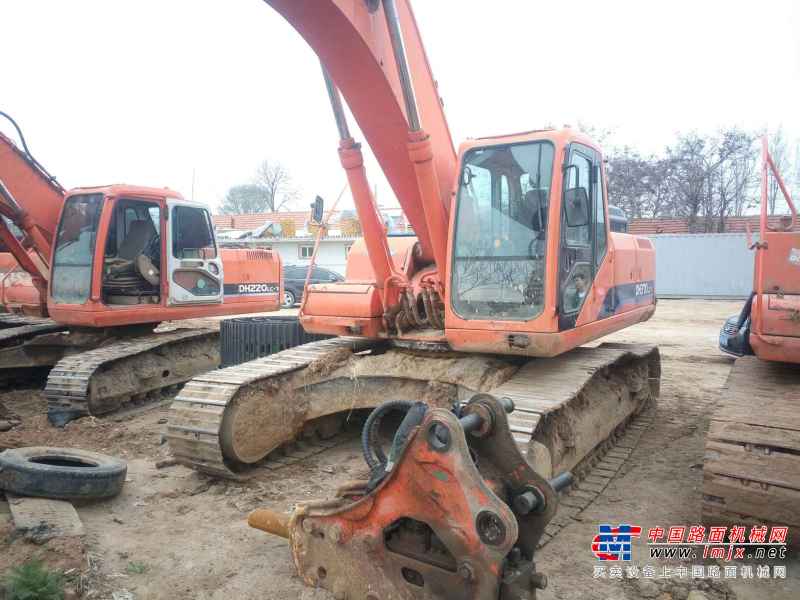 山东出售转让二手8500小时2011年斗山DH300LC挖掘机