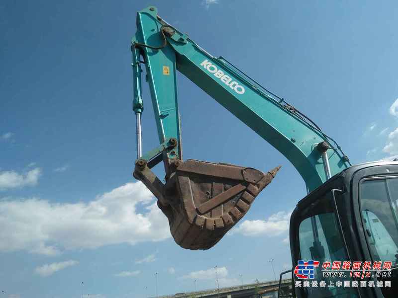 云南出售转让二手6643小时2011年神钢SK140LC挖掘机
