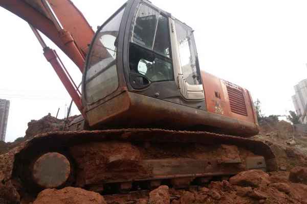 湖南出售转让二手8000小时2010年日立ZX200挖掘机