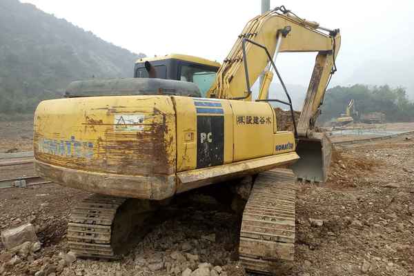 浙江出售转让二手9000小时2010年小松PC200挖掘机