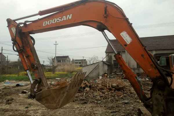 浙江出售转让二手10000小时2009年斗山DH55挖掘机