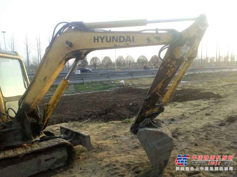 浙江出售转让二手12000小时2007年现代R55挖掘机