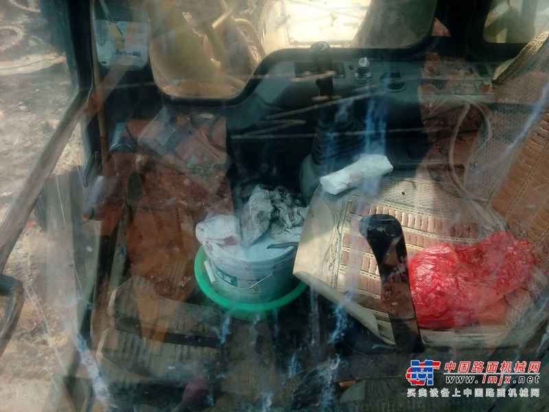 江西出售转让二手8000小时2007年小松PC200挖掘机
