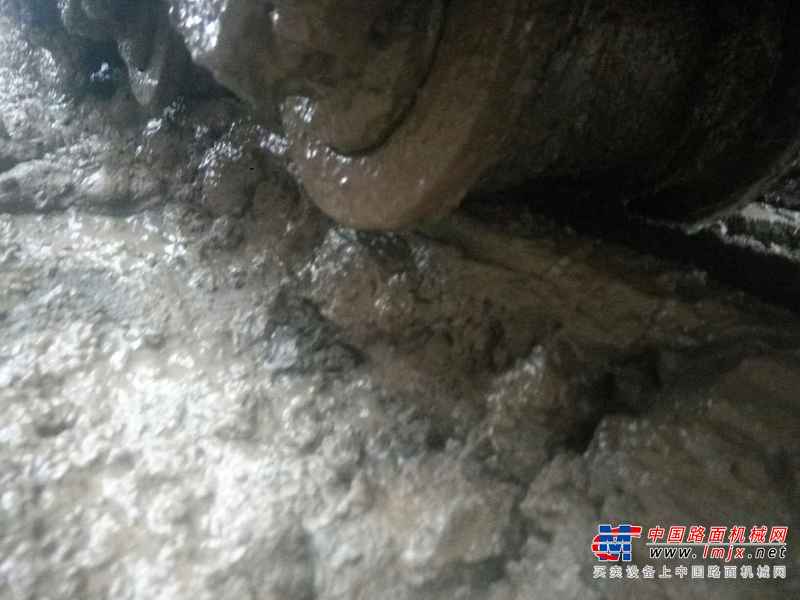 贵州出售转让二手8700小时2011年柳工915D挖掘机
