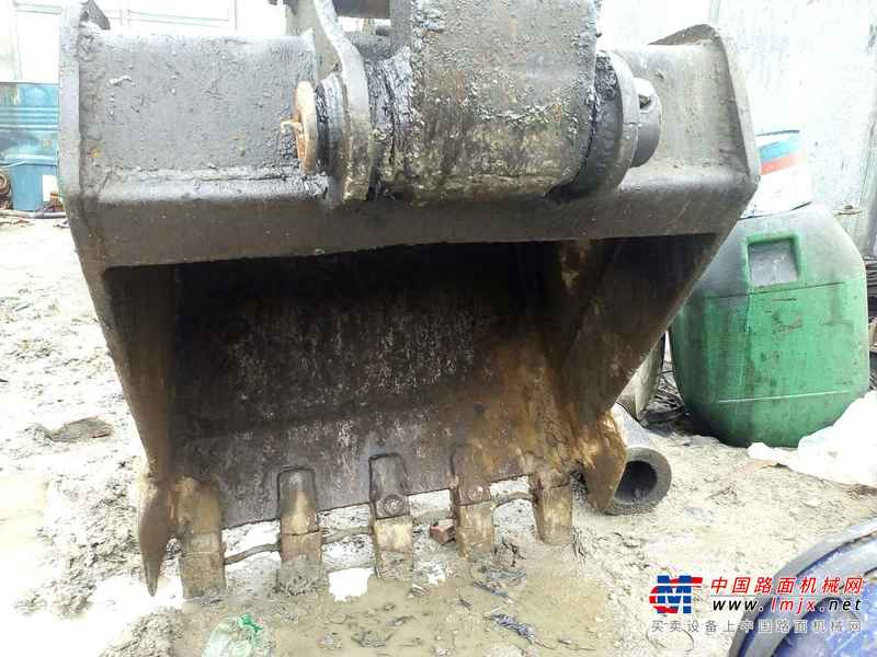 浙江出售转让二手20000小时2003年现代R60挖掘机