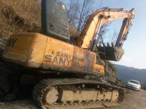 贵州出售转让二手8000小时2010年三一重工SY215C挖掘机