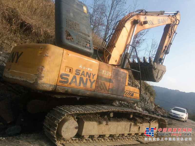 贵州出售转让二手8000小时2010年三一重工SY215C挖掘机