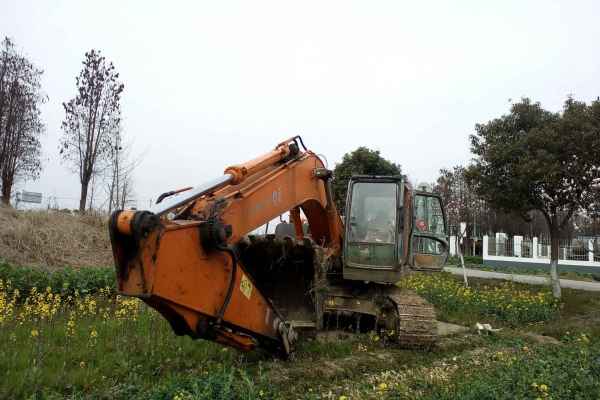 浙江出售转让二手18000小时2006年日立EX200挖掘机