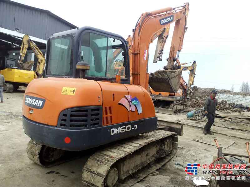 浙江出售转让二手12000小时2007年斗山DH60挖掘机