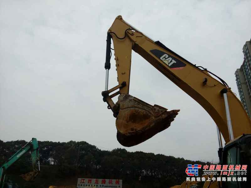 江西出售转让二手3000小时2014年卡特彼勒329D2L挖掘机
