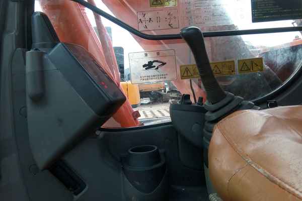 贵州出售转让二手8709小时2010年日立EX120挖掘机