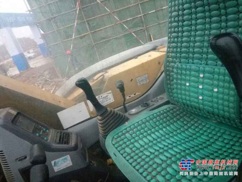 贵州出售转让二手12000小时2005年小松PC78US挖掘机