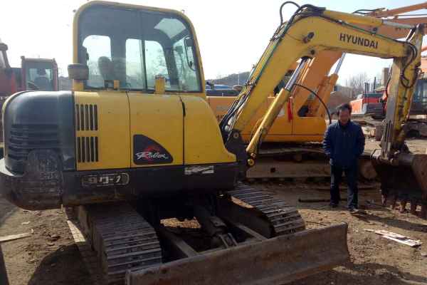 辽宁出售转让二手8000小时2010年现代R60挖掘机