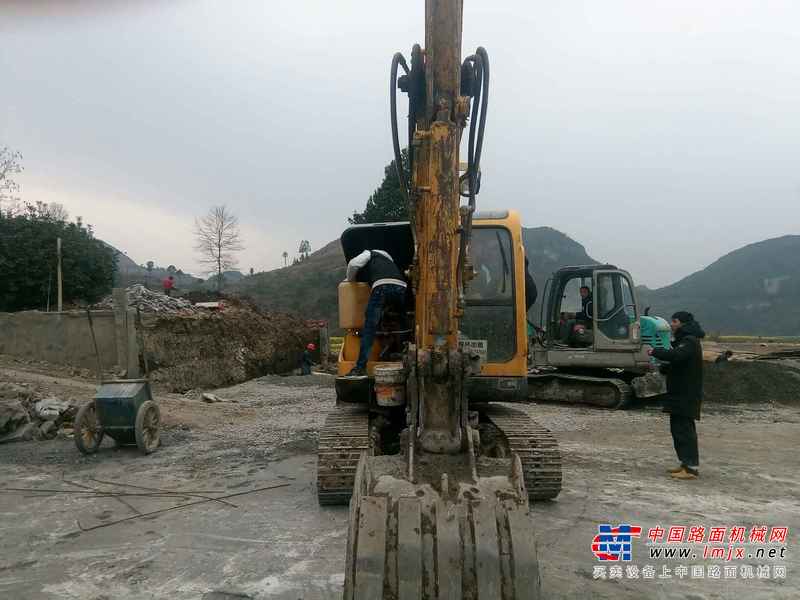 贵州出售转让二手7100小时2011年玉柴YC60挖掘机
