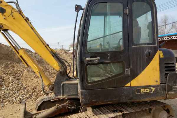 辽宁出售转让二手9000小时2011年现代R60挖掘机