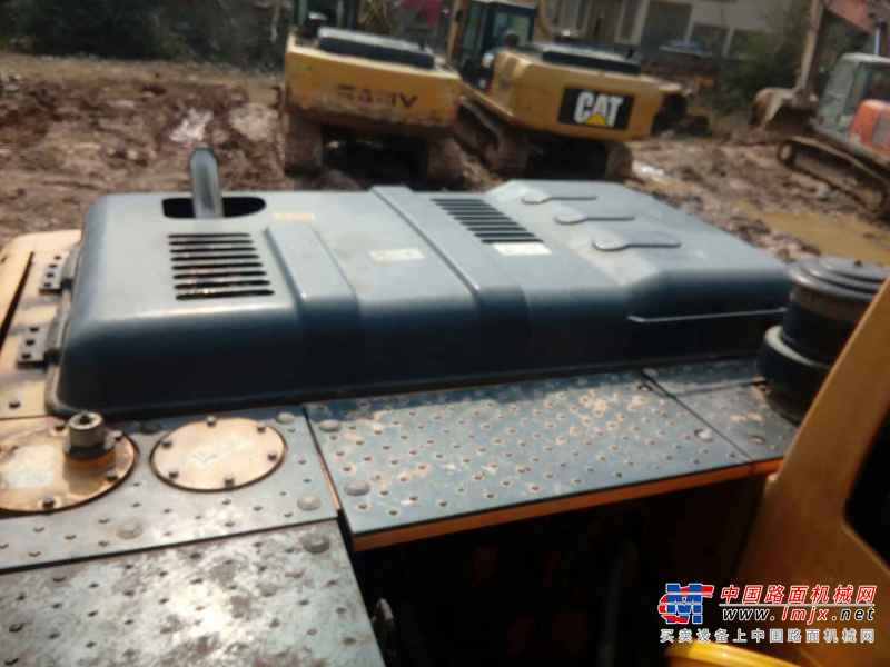 江西出售转让二手8000小时2010年现代R225LC挖掘机