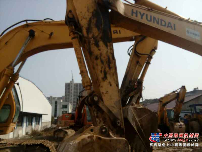 江西出售转让二手8000小时2010年现代R225LC挖掘机